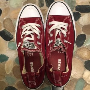 Size 8 Dark Red Converse Chuck Taylor Slip on